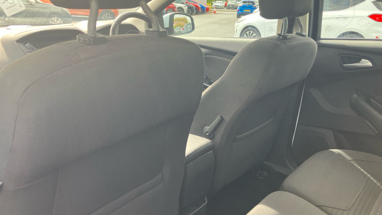 Ford Focus 1.0 EcoBoost Titanium 5dr Petrol Hatchback